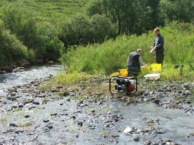Fishery Biologists at Work.   geograph.org .uk   430113