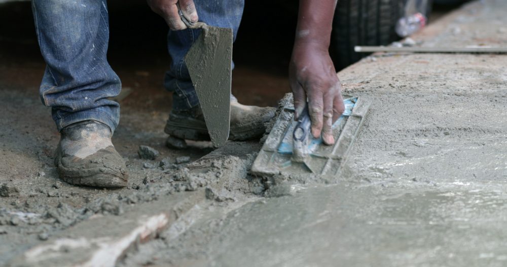 best safety shoes for concrete