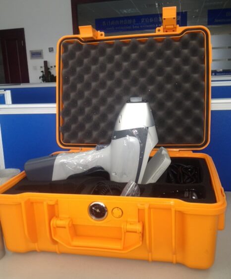 handheld xrf analyzer in shock resistant case)