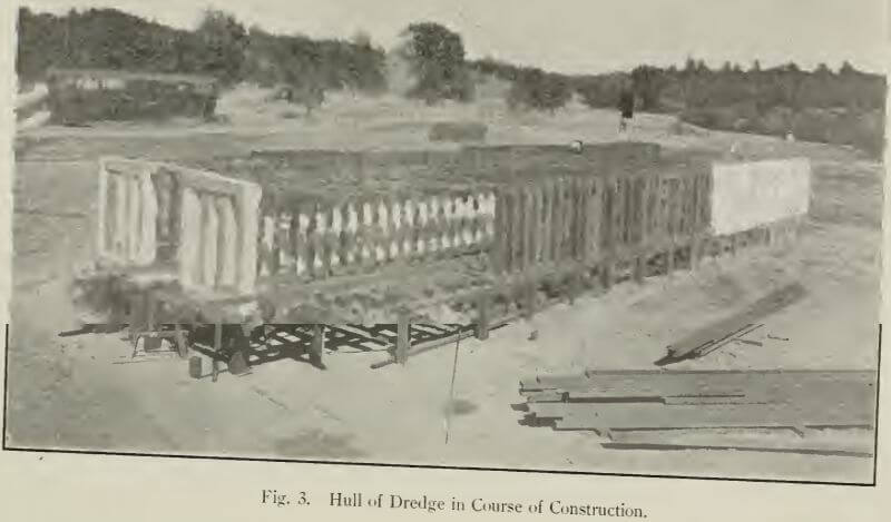 gold-dredge-hull-course-of-construction